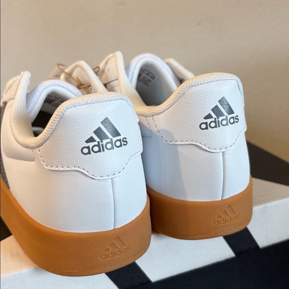 NIB [Adidas] Breaknet 2.0K Tennis Shoes Casual Sneakers White/Gray Youth 5 / W 6 - Picture 9 of 13